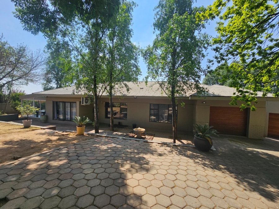 4 Bedroom Property for Sale in Eureka Free State